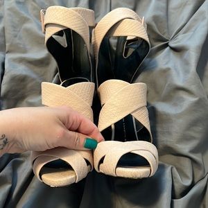 Giuseppe Zanottj Design Light Pink Heel 37.5